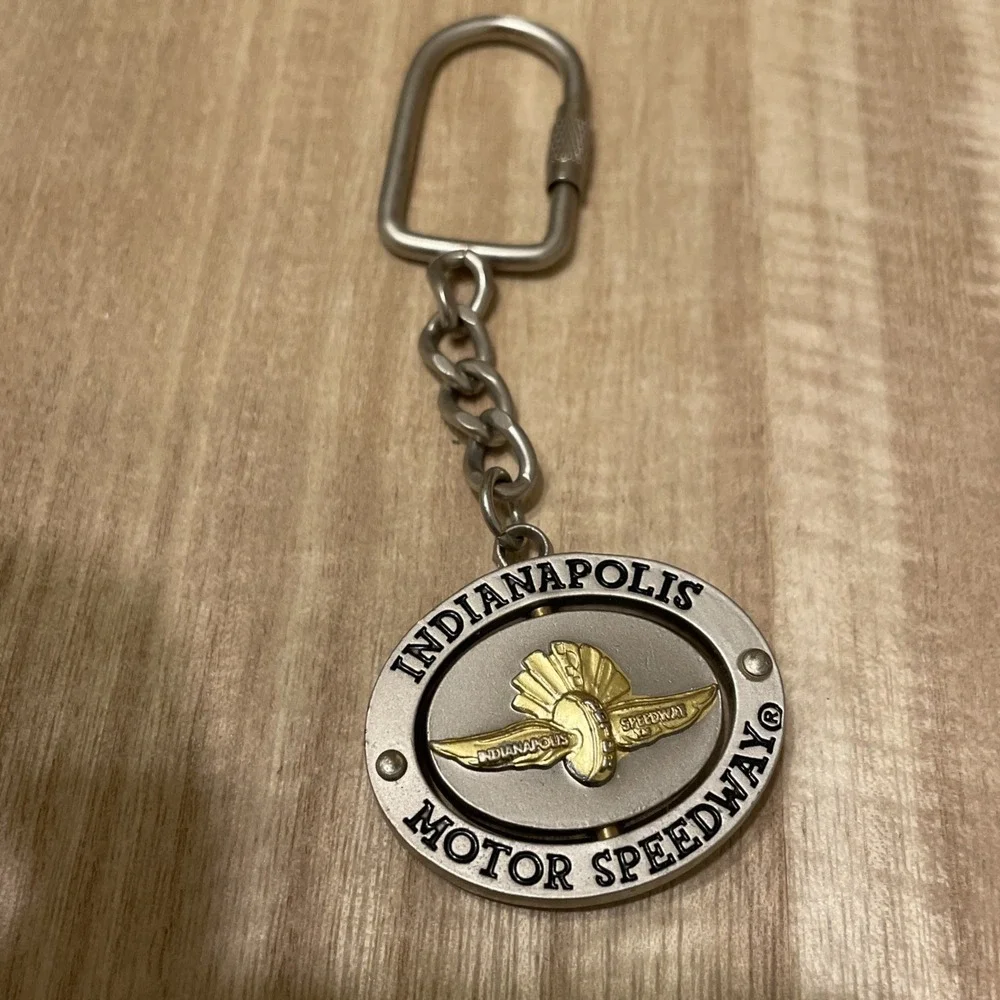 Indianapolis Motor Speedway Keychain, Spinner Center Metal Keyring Souvenir Gift